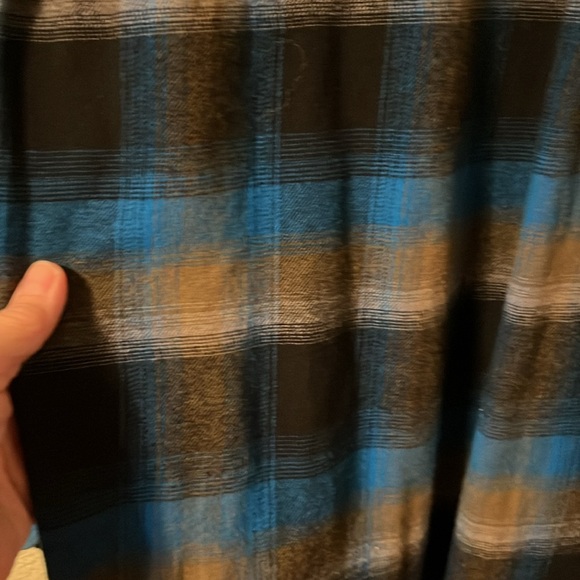 Legendary men’s flannel shirt button front - Picture 5 of 7